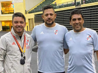 La Escuela de Indianápolis visitó al plantel profesional
